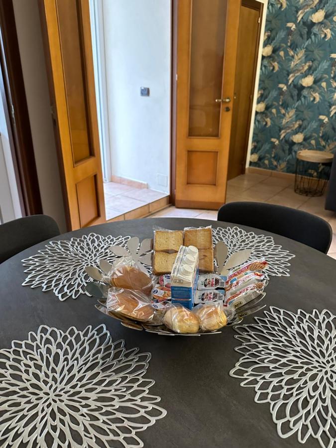 55 Family Home Bari Esterno foto